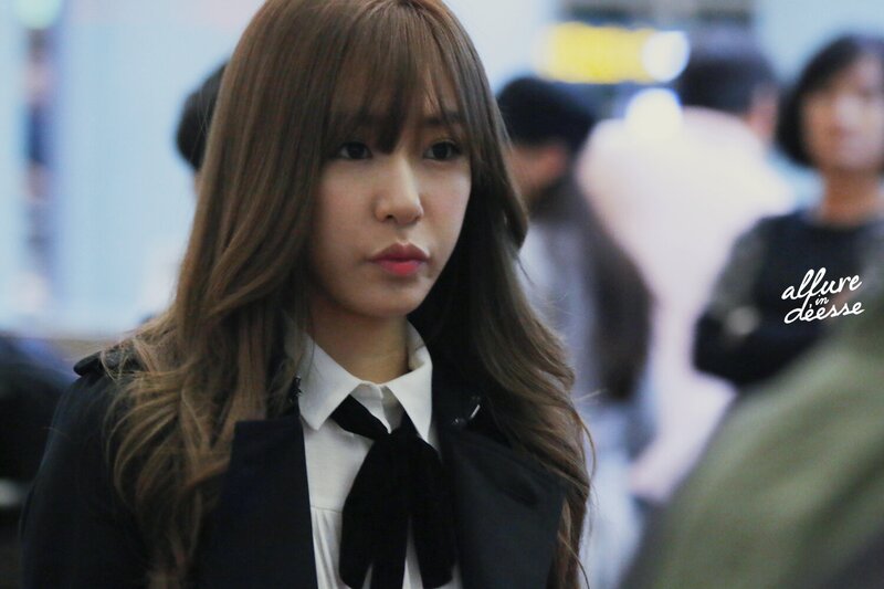 141017 Girls' Generation Tiffany at Incheon Airport | kpopping