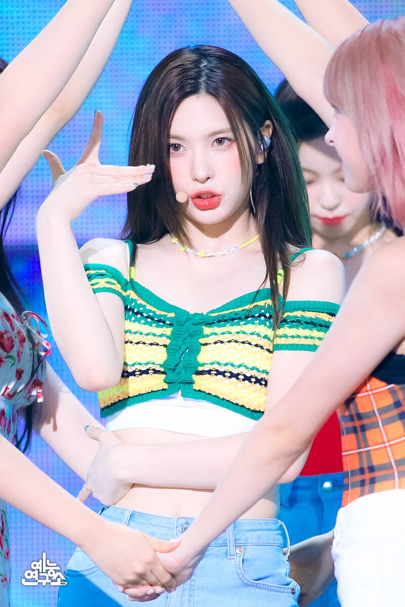 230715 NMIXX Bae - 'Party O'Clock' & 'Roller Coaster' at Music Core documents 2