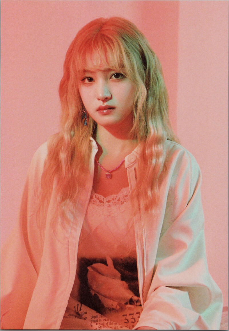 IVE - Mini Album 'I'VE MINE' (Scans) documents 8