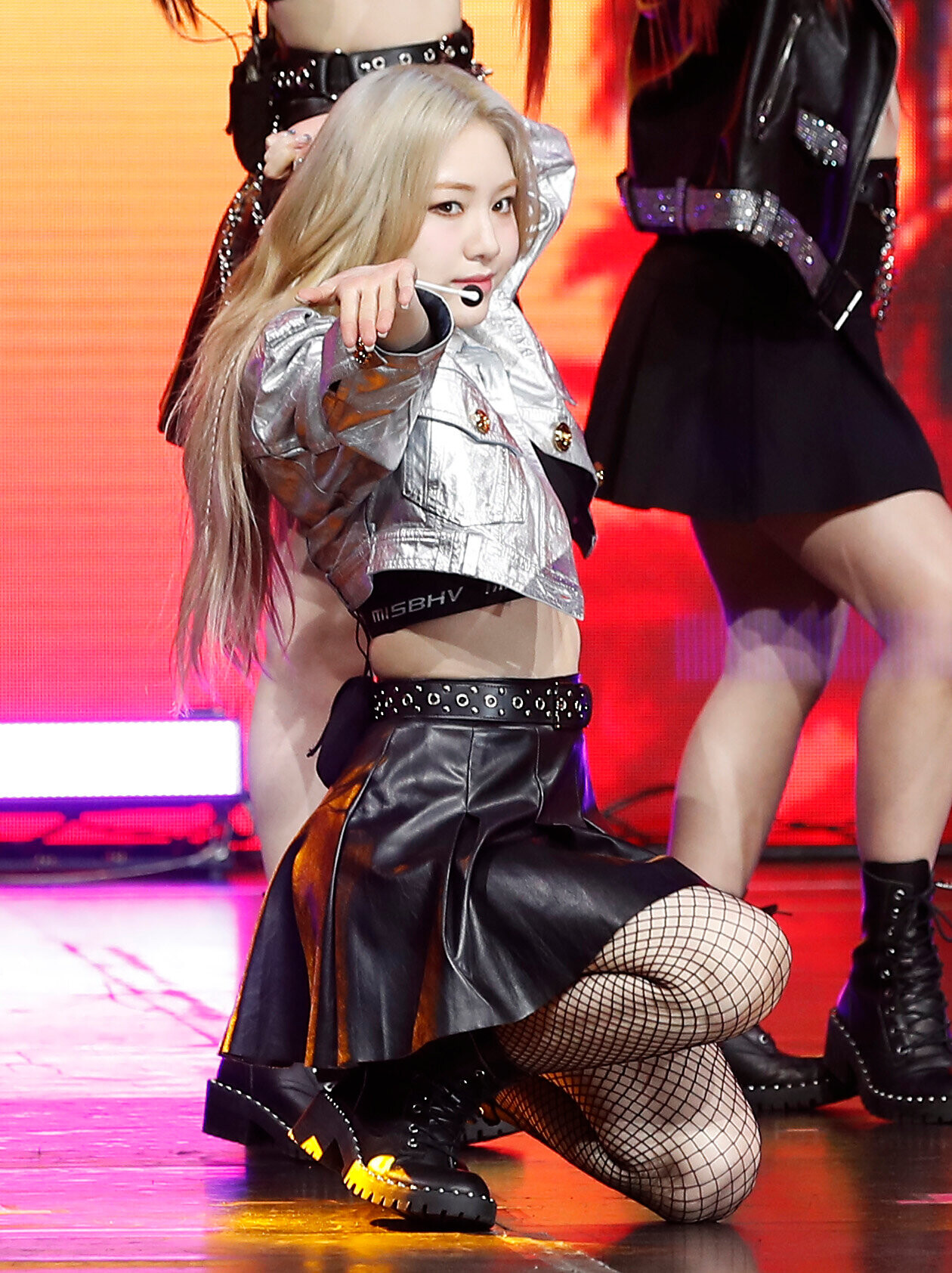 220228 Rocket Punch Dahyun - 'YELLOW PUNCH' Comeback Showcase | kpopping