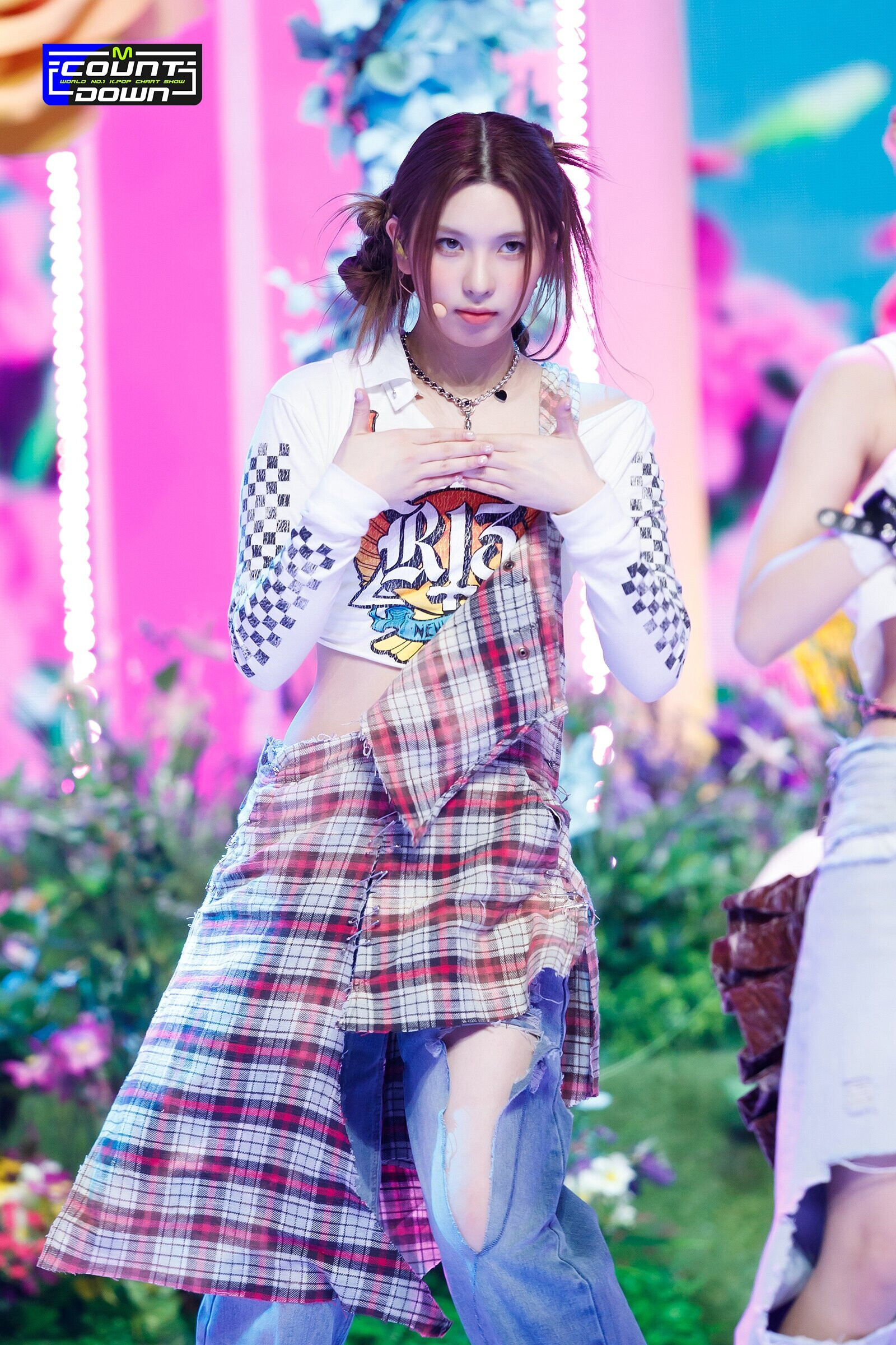 220922 M Countdown] Nmixx Bae - Dice  Kpop outfits, Stage outfits, Size 12  fashion