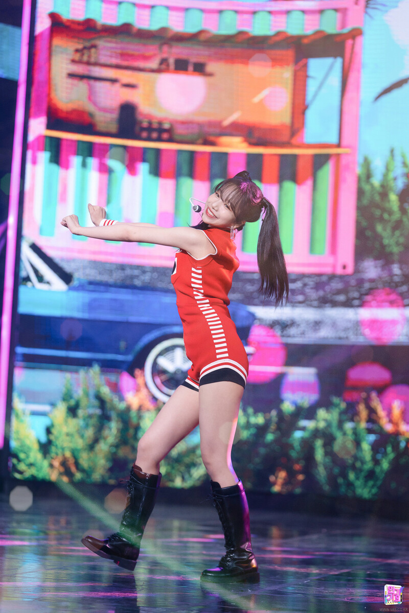 220612 Jo Yuri - 'Love Shhh!' at Inkigayo documents 7