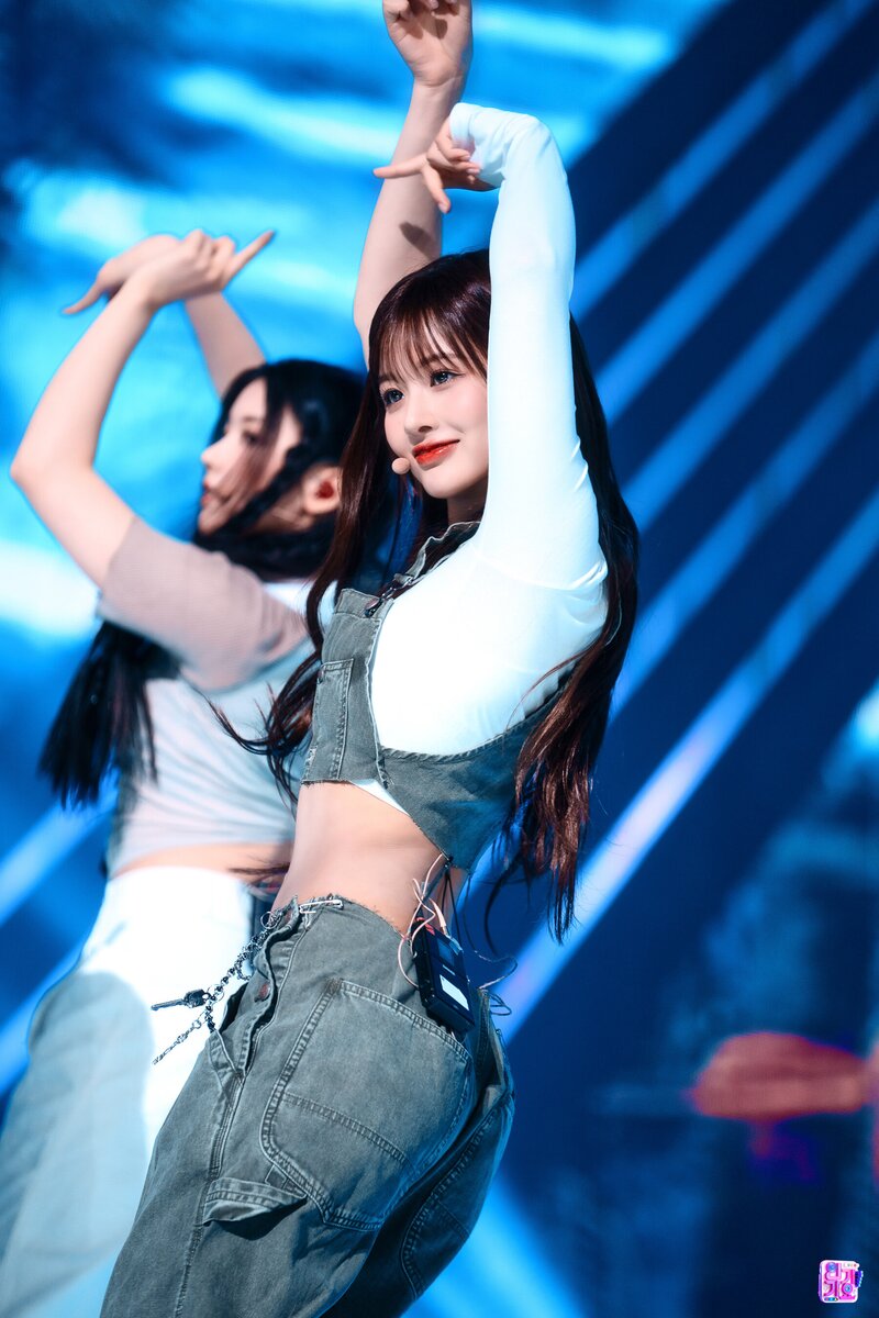 230402 NMIXX Sullyoon - 'Love Me Like This' at Inkigayo documents 4