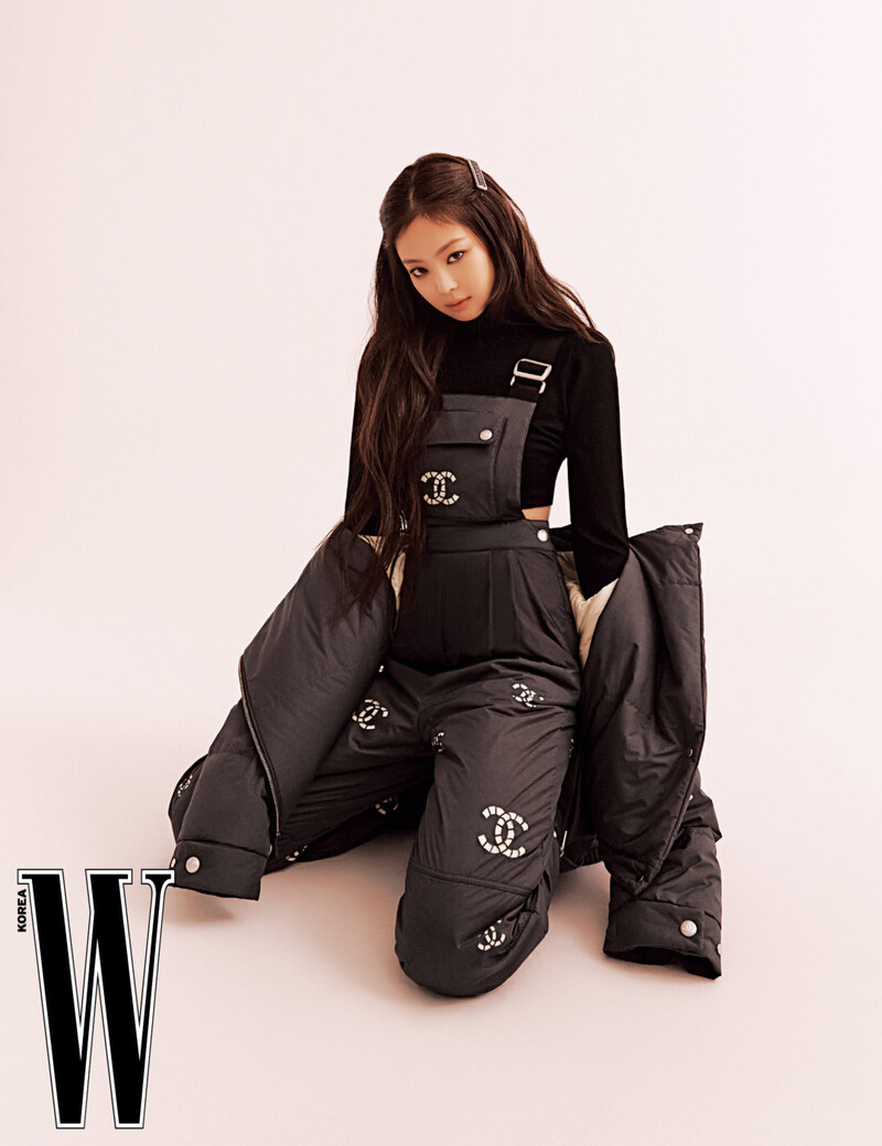 BLACKPINK Jennie for W Korea Magazine November 2021 Issue documents 10