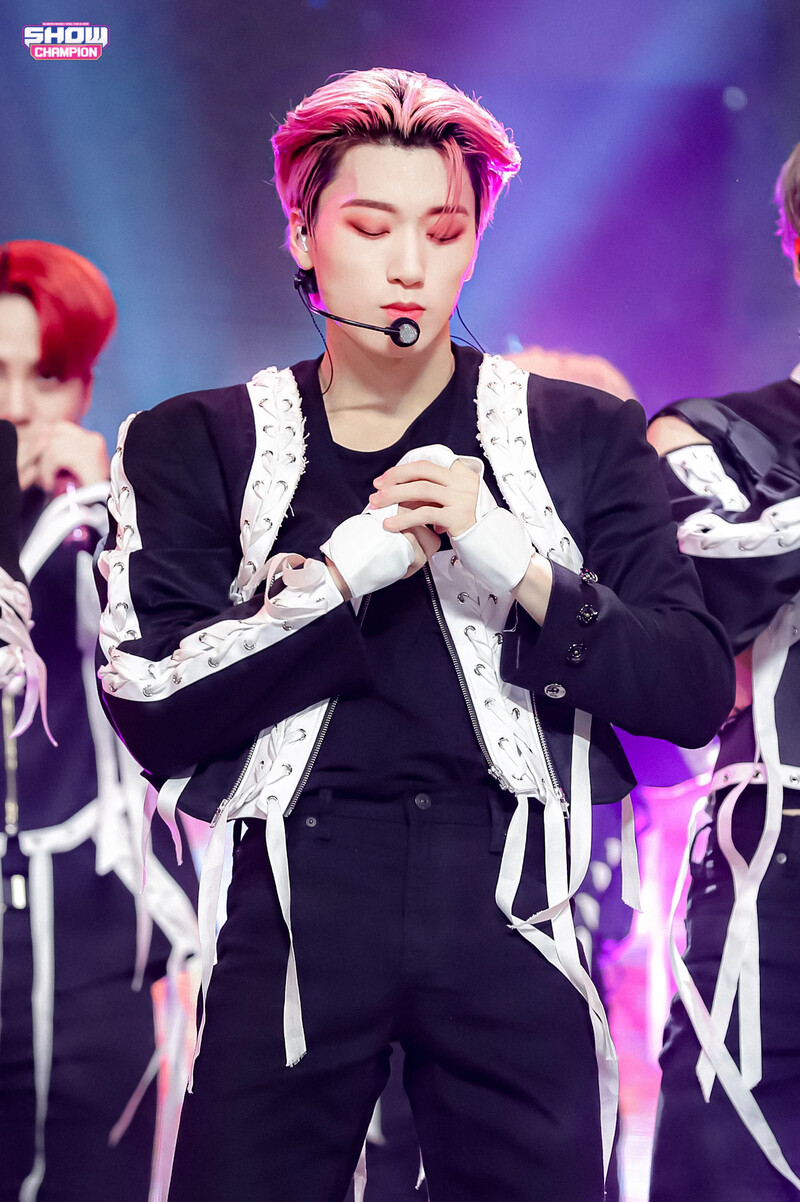 210319 ATEEZ Performing "Fireworks (I'm the One) on Show Champion | Naver Update documents 3