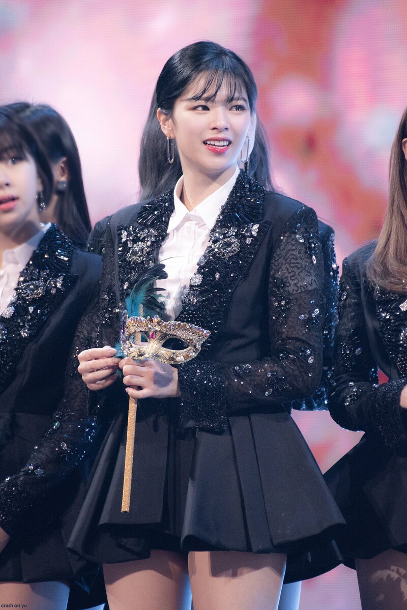 200104 TWICE Jeongyeon - 34th Golden Disc Awards Day 1 documents 8