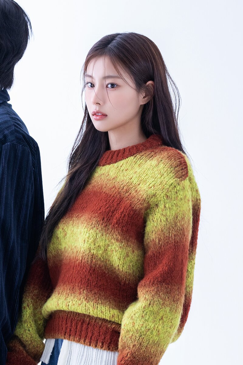 221126 8D Naver Post - Kang Hyewon - Marie Claire Behind documents 9