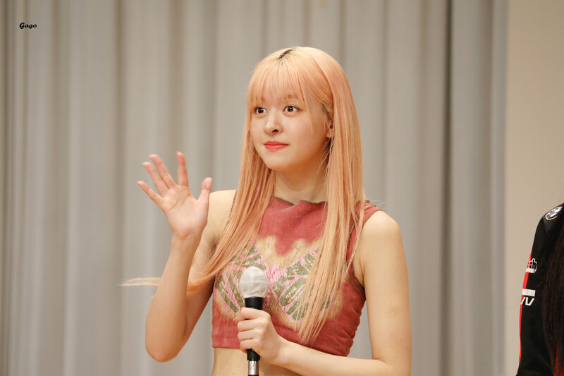 230401 NMIXX Lily - Soundwave Fansign documents 6