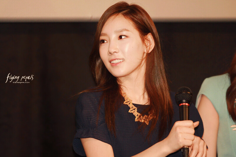 130904 Girls' Generation Taeyeon and Seohyun at 'Despicable Me 2' Premiere documents 2