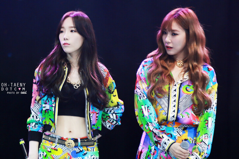 141124 Girls' Generation-TTS at YELLO Concert documents 4