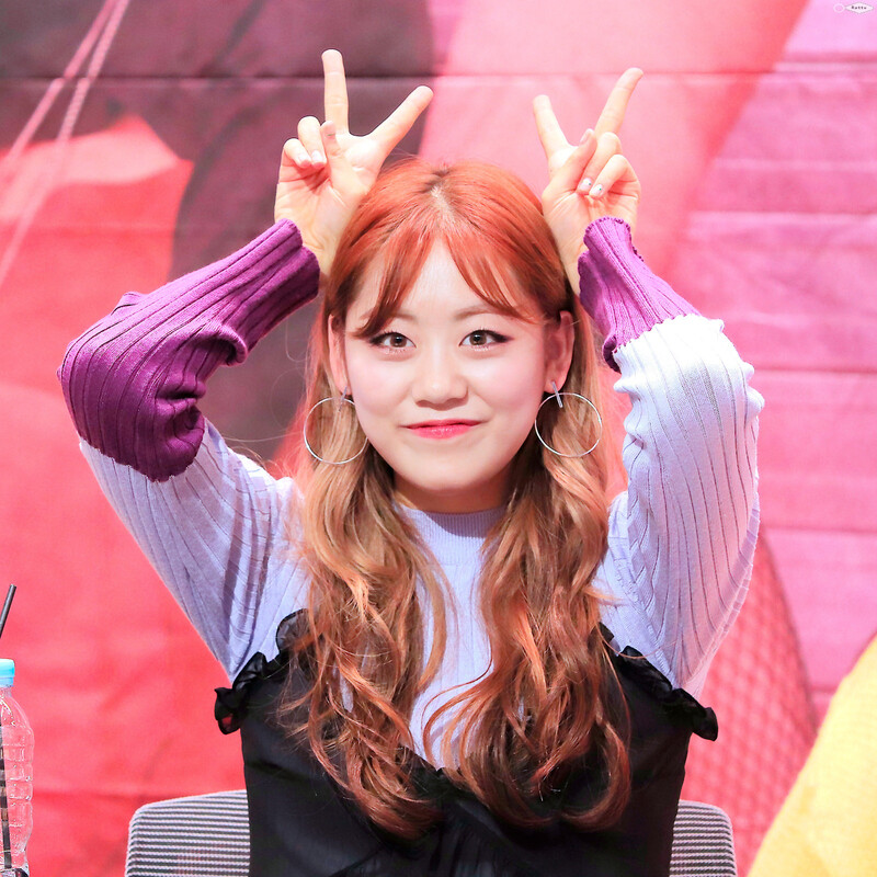 181201 Weki Meki Lua at 'KISS, KICKS' Incheon & Guro Fansigns documents 1