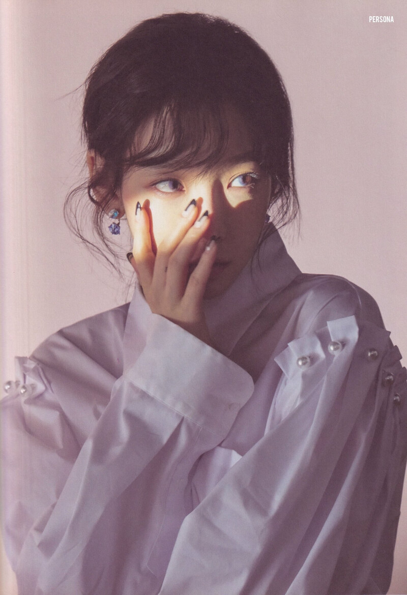 [SCANS] Taeyeon - Solo Concert 'Persona' Photobook documents 1