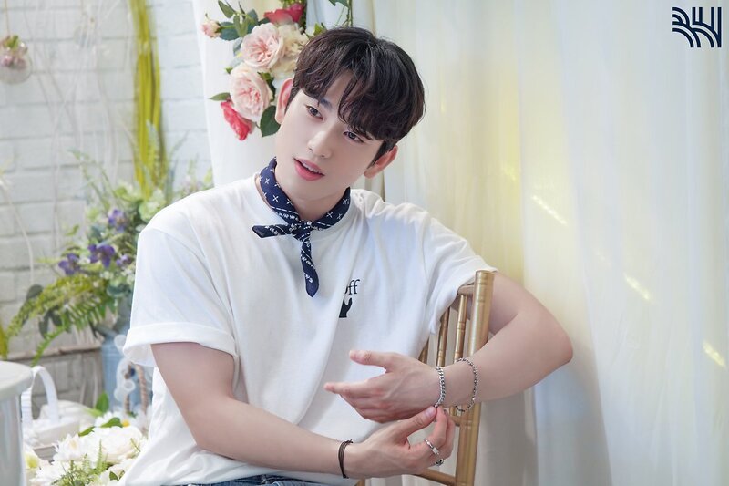 210608 BH ENT. NAVER POST- JINYOUNG 'DIVE' Behind-the-Scenes documents 16