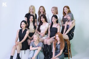 221125 KCON Twitter Update - 2022 KCON LA VCR Photo Behind with LOONA