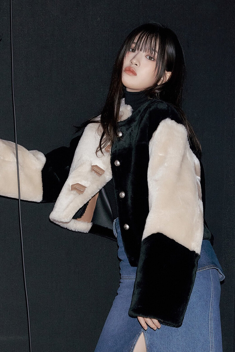 IVE'S YUJIN for LUCKY CHOUETTE "After the Show" Winter Collection documents 7