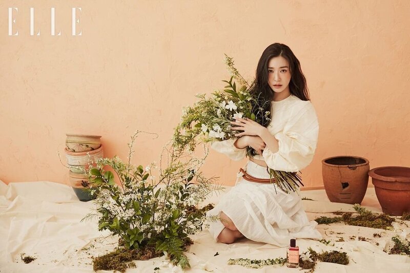 Tiffany Young for ELLE Korea x Atelier Cologne documents 3