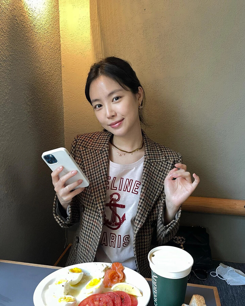 210318 Apink Naeun Instagram Update documents 3