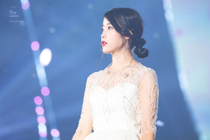 May_Queen_IU-DsNuugFV4AAF60L-20181117-09-27.jpg