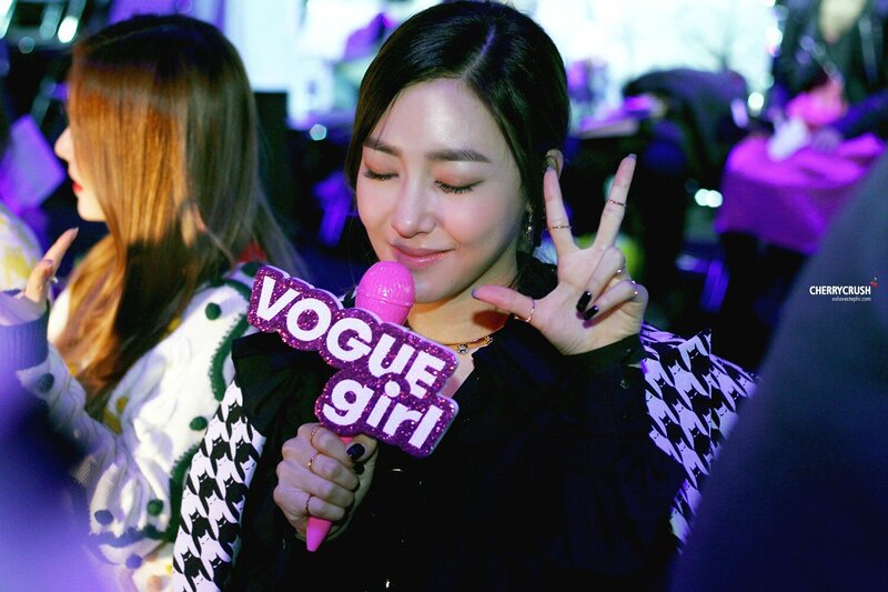 151018 Girls' Generation Tiffany at 'Push Button' Seoul Fashion Week documents 11