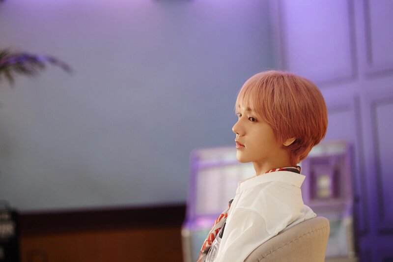 190618 SMTOWN Naver Update - Yesung's "Pink Magic" M/V Behind documents 4