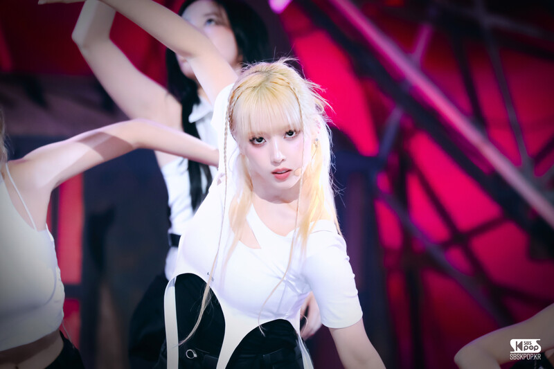 240825 NMIXX Jiwoo - 'See that?' at Inkigayo documents 4