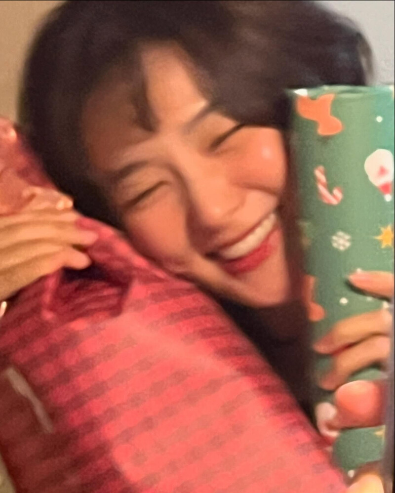 241225 - SEULGI Instagram Update documents 4