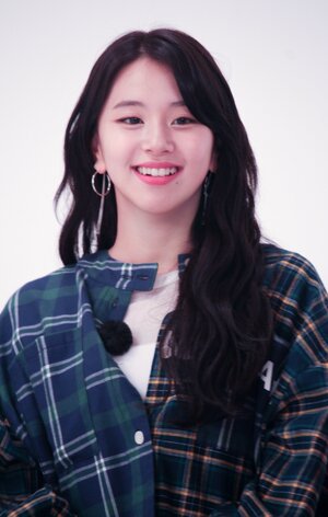 171101 MBC Naver Post - Twice Chaeyoung at Weekly Idol