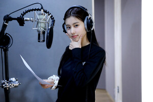 220618 8D Naver Post - Kang Hyewon - 'Like a Diamond' Recording