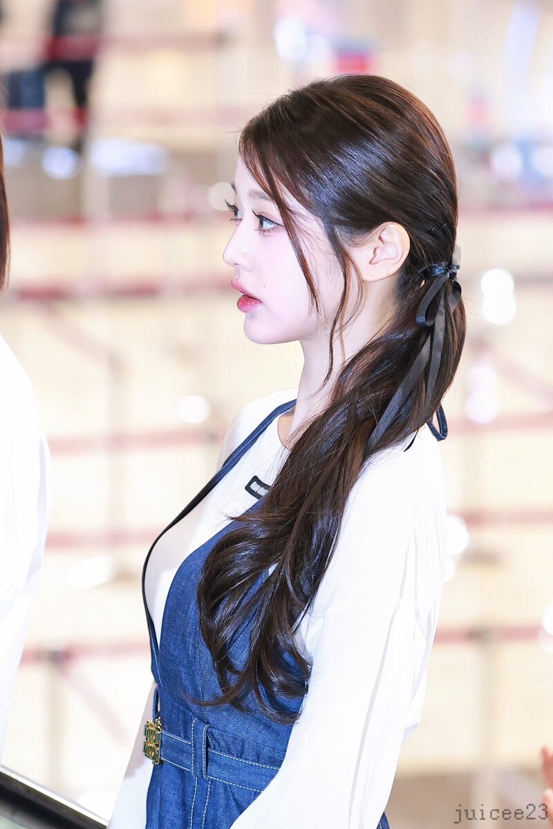 230526 IVE Wonyoung -  GMP Airport documents 18