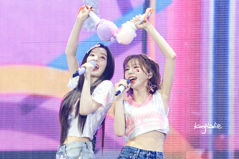 240803 Red Velvet Irene & Wendy - Fan-Con Tour 'Happiness : My Dear, ReVe1uv' in Seoul Day 2 documents 1