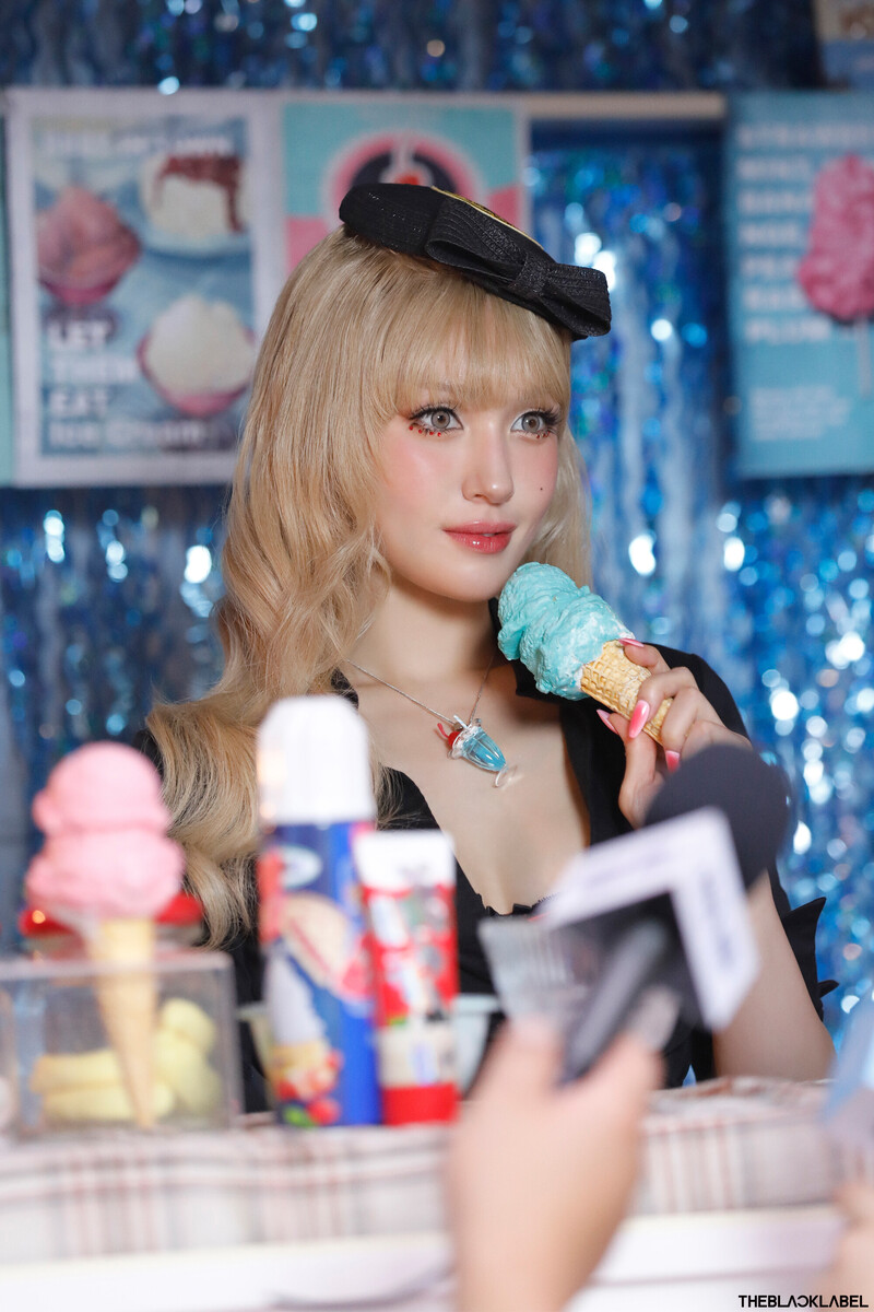 SOMI 'Ice Cream' MV - Behind Photos documents 8