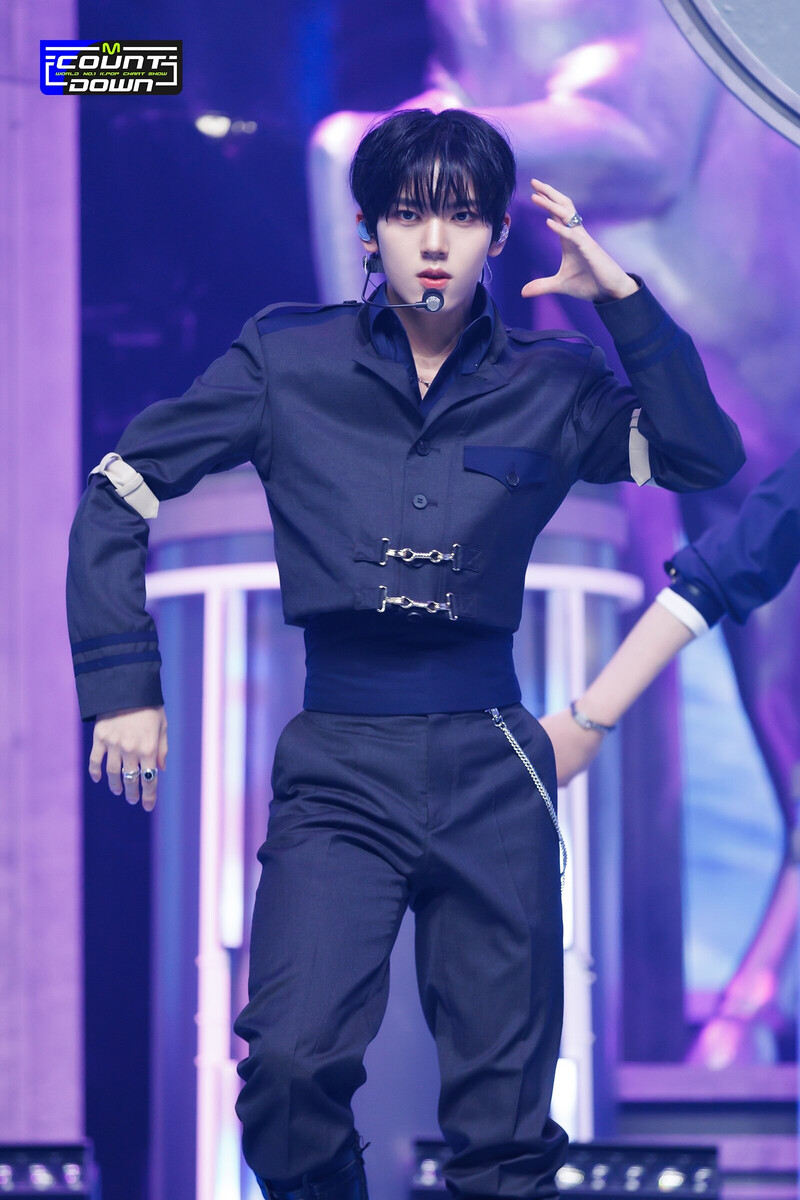 231109 ZEROBASEONE Yu Jin - "Crush" and "Melting Point" at M Countdown documents 17