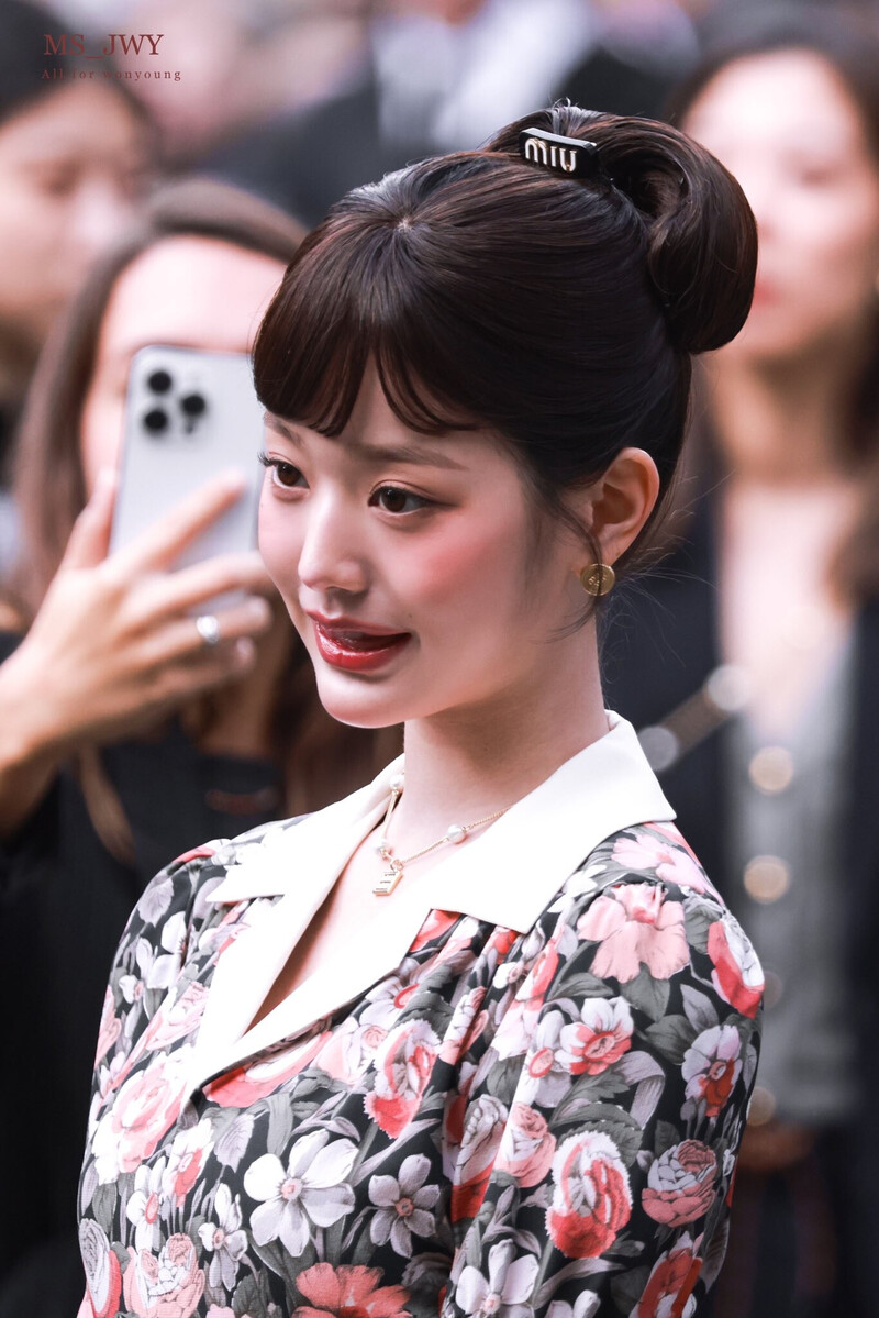 241001 IVE Wonyoung - Miu Miu SS25 Show at Paris Fashion Week documents 7