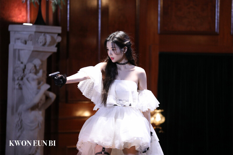 220315 Woollim Naver - Kwon Eunbi 'ESPER' MV Behind documents 3