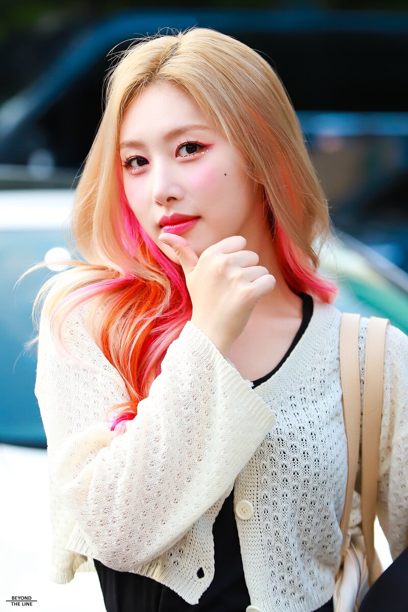 220805 Hezz Music Bank documents 1
