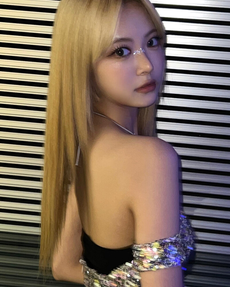 231207 - EUNCHAE Instagram Update documents 10