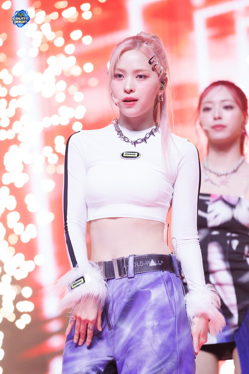 240111 ITZY Ryujin - 'BORN TO BE' and 'UNTOUCHABLE' at M Countdown documents 1