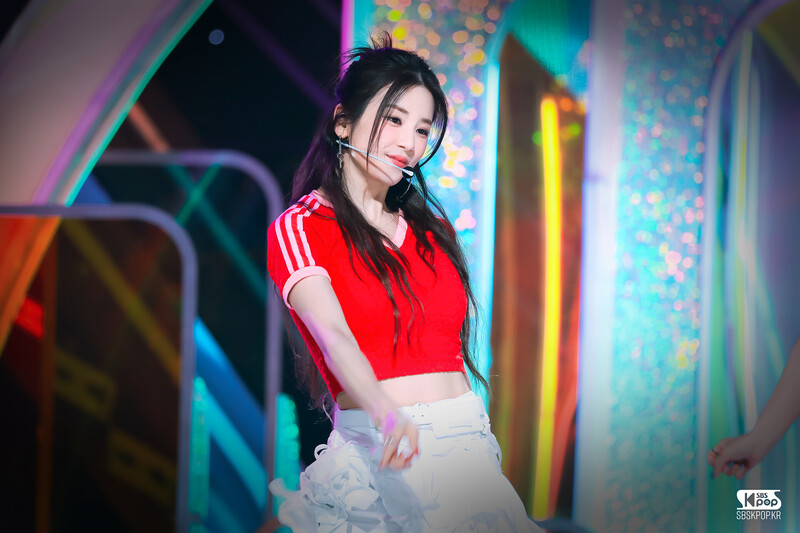 230409 Apink - 'D N D' at Inkigayo documents 5