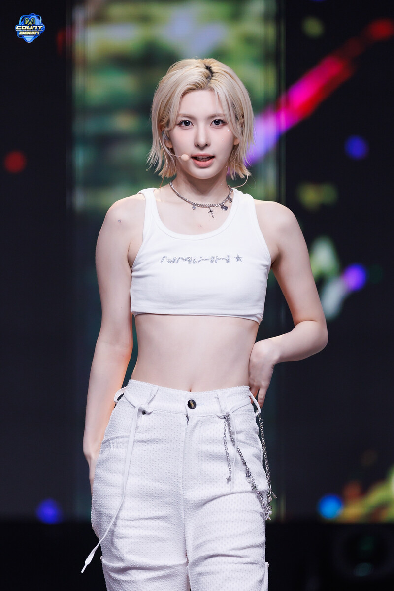 240905 NMIXX Bae - 'See that?' at M COUNTDOWN documents 2