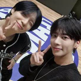 240903 - TXT Twitter Update with TAEHYUN n TAEMIN