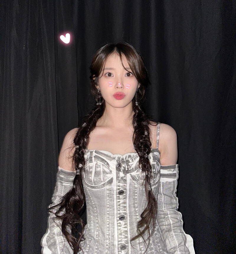 240722 IU Instagram Update documents 4