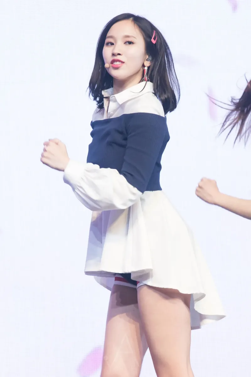 Mina716.jpg