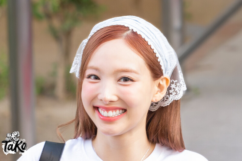 240621 TWICE Nayeon - Music Bank Commute documents 3