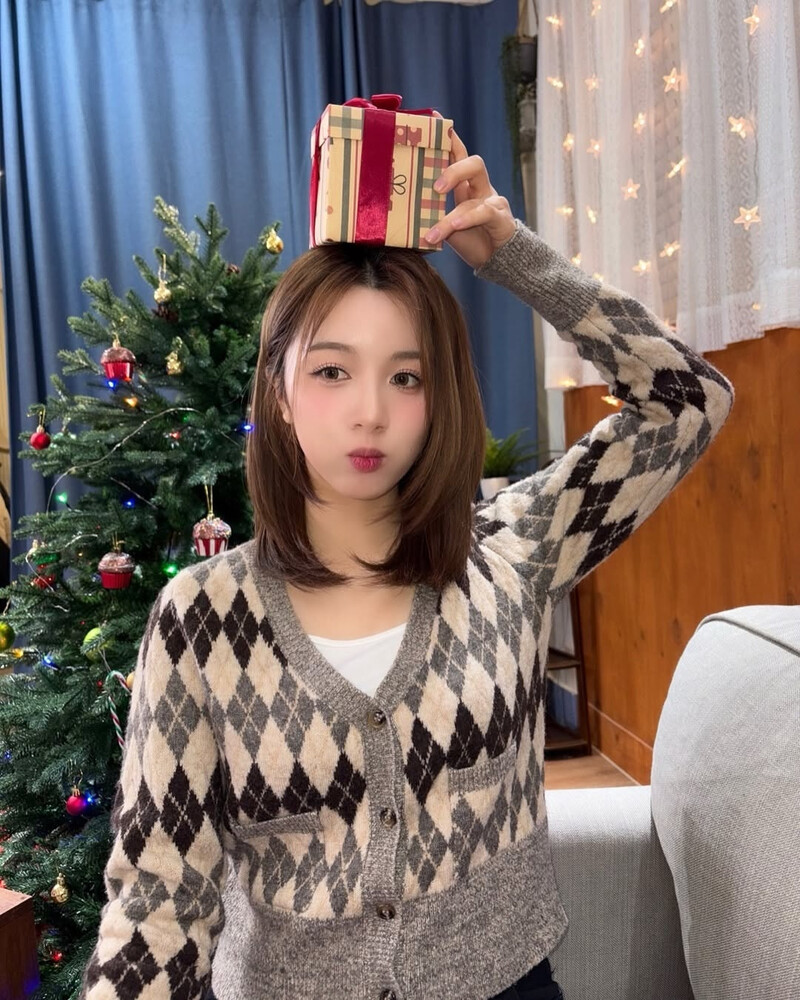 241224 WOOAH - LUCY sns update documents 1