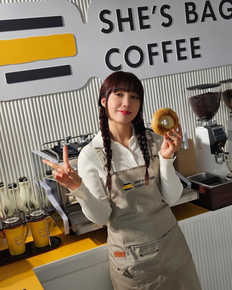 240513 Apink EUNJI sns update - 'She's Bagel Coffee' commercial filming site documents 2