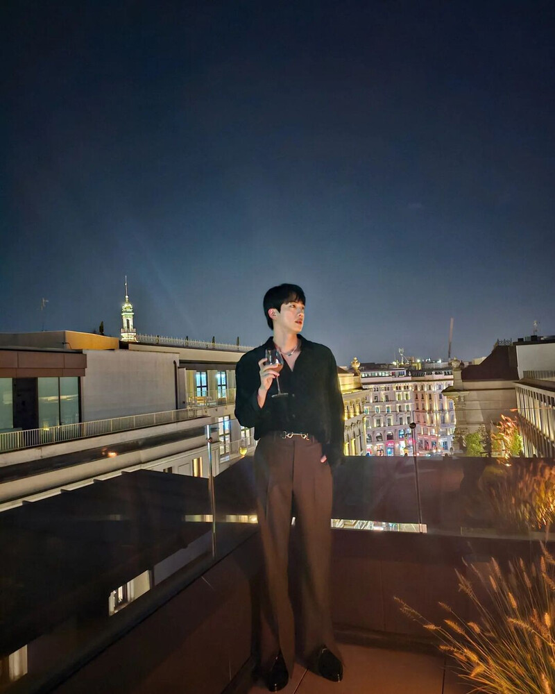 240922 Jin Instagram Update documents 2