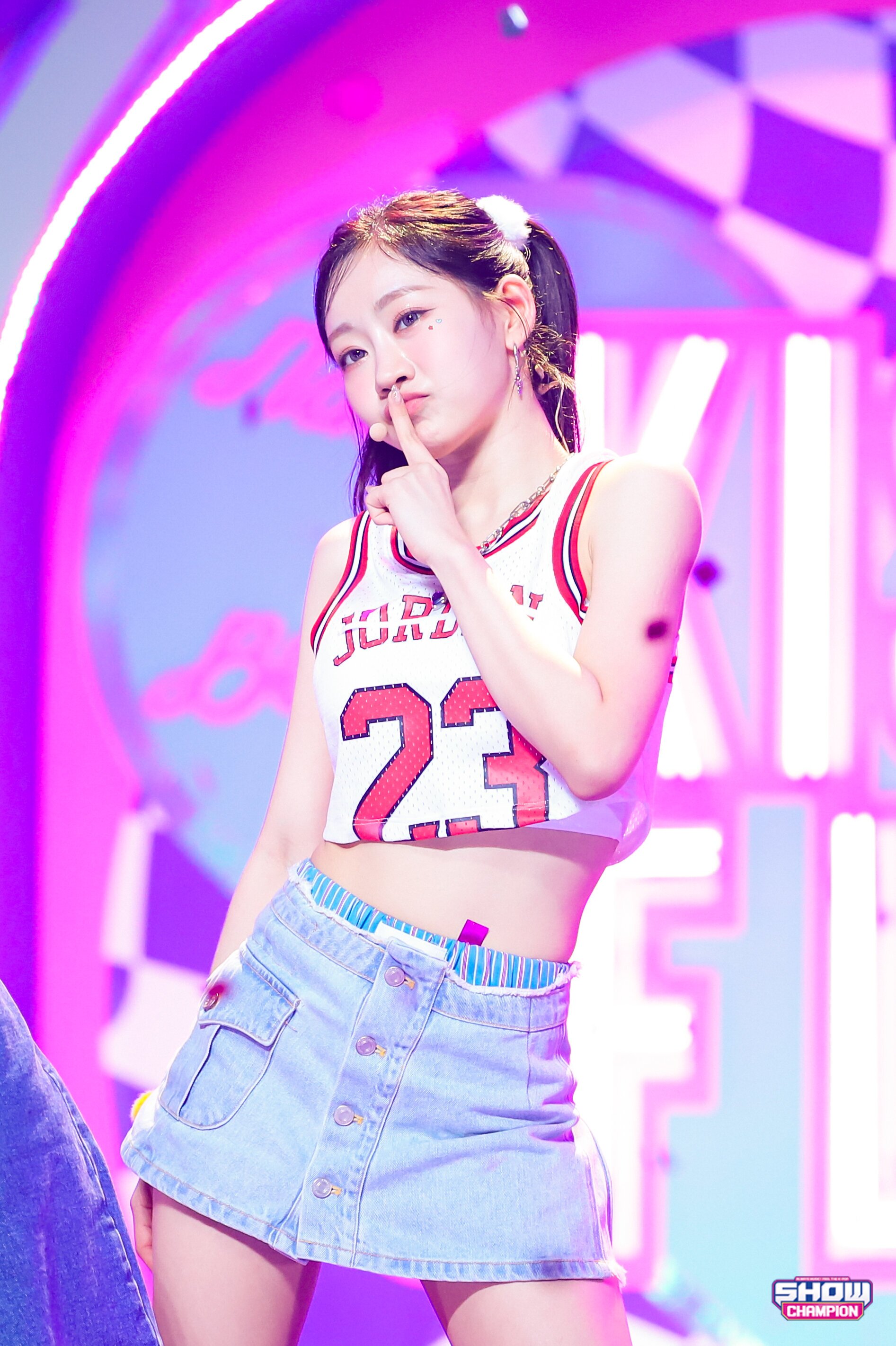 230712 KISS OF LIFE Julie - 'Shhh' at Show Champion | kpopping