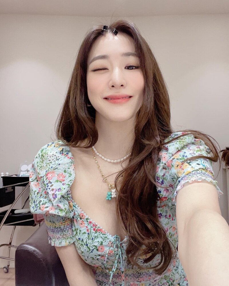 210920 Tiffany Young Instagram Update documents 1