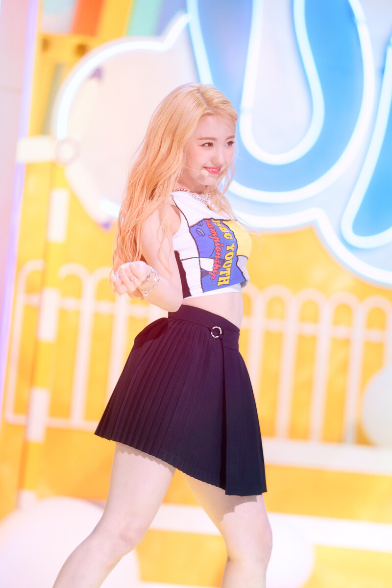 220703 Kep1er Yeseo 'Up!' at Inkigayo documents 6