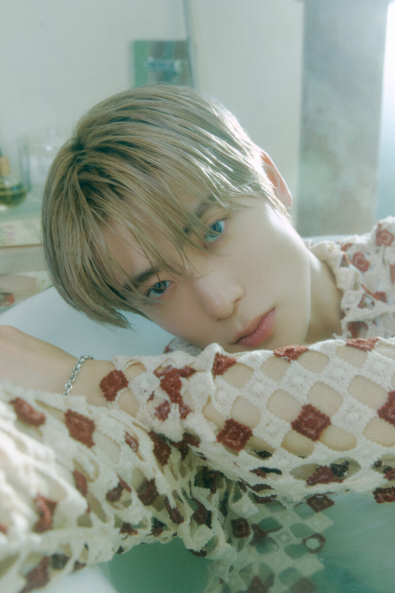 NCT DOJAEJUNG - 'Perfume' The 1st Mini Album concept photos documents 6